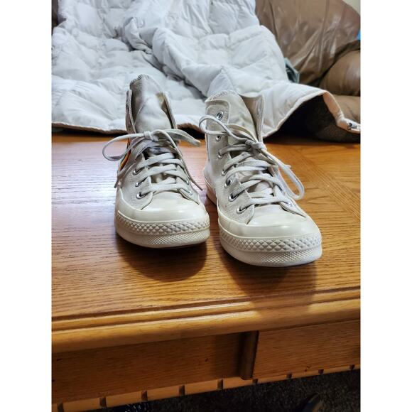 Converse Chuck Taylor High-Top Sneakers – Unisex – Size Men's 6 / Women's 8 - Picture 4 of 11